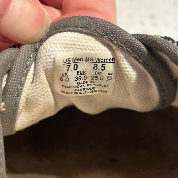 (2)Vans•Uni-Sex (39) - Picture 8 of 11